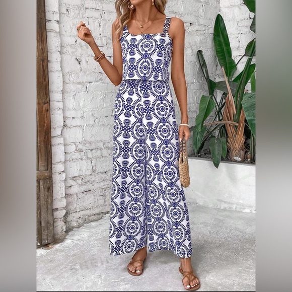 NWOT SHEIN vaca jumpsuit - Picture 4 of 5